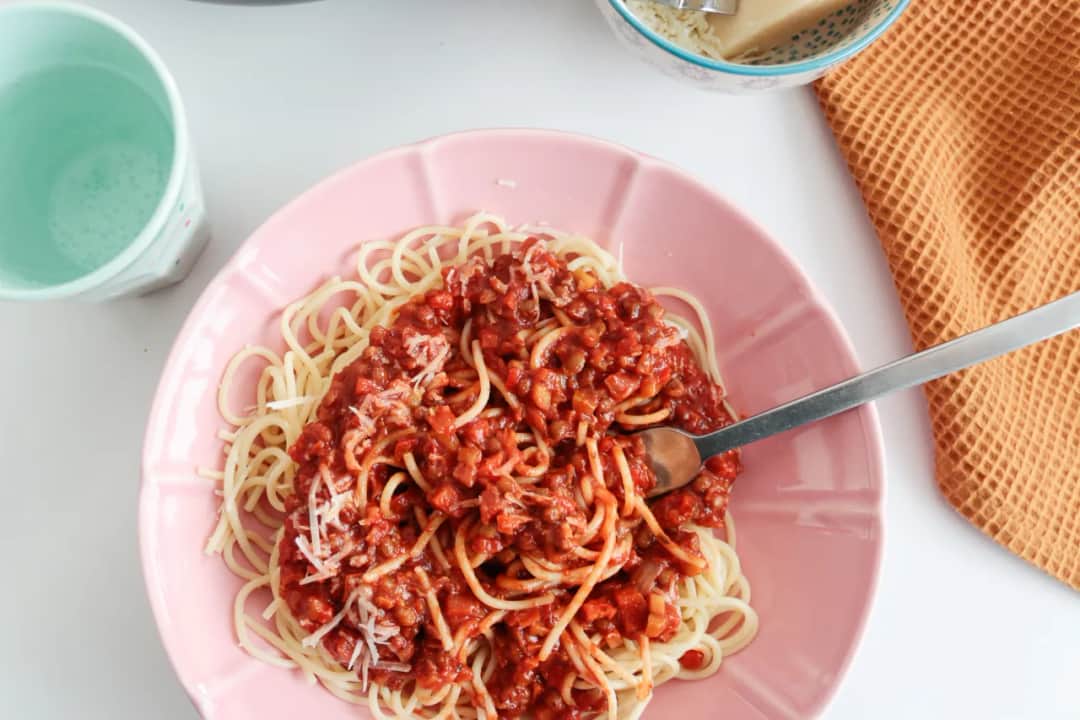 Wegańskie spaghetti bolognese - pyszny sposób na zdrowy obiad
