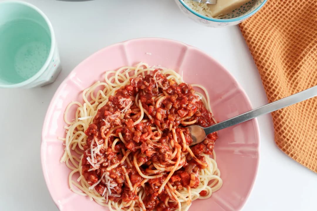 Wegańskie spaghetti bolognese - pyszny sposób na zdrowy obiad