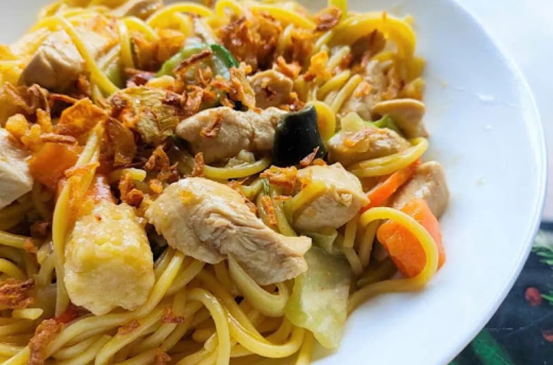 Spaghetti z sosem słodko kwaśnym - prosty przepis na wyjątkowy smak