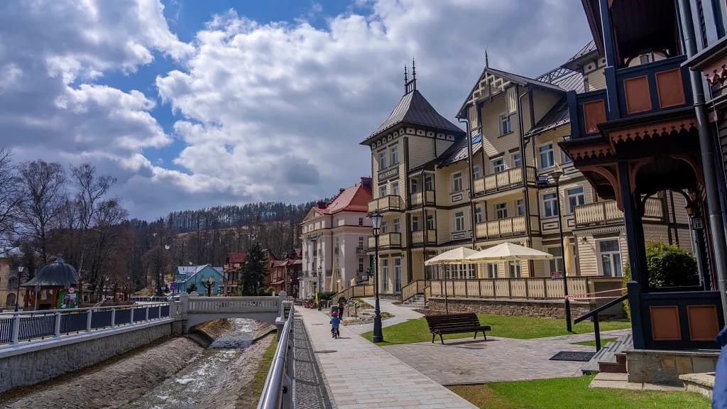 Atrakcje w Krynica Zdrój: Odkryj najlepsze miejsca na relaks i zdrowie