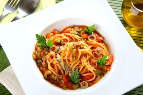 Szybkie spaghetti z warzywami na patelni, które pokochasz na obiad