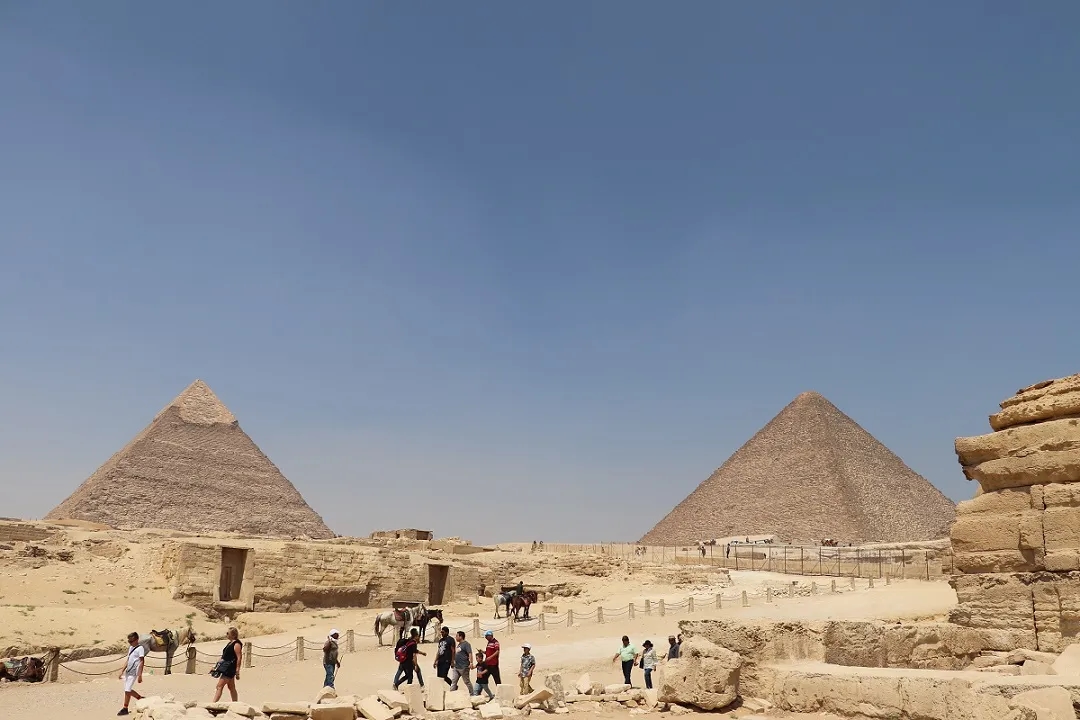 Kiedy najlepiej jechać do Egiptu, aby uniknąć tłumów i upałów – poradnik