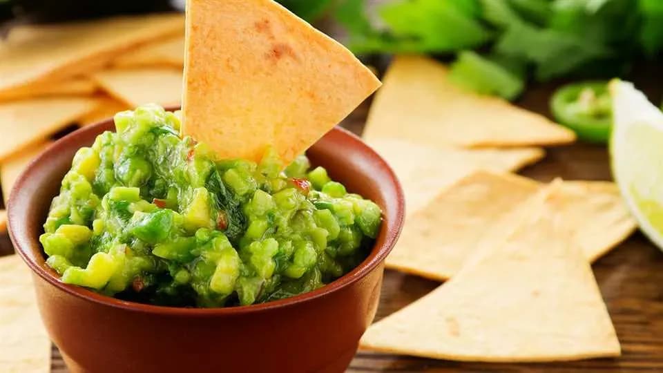 Jak zrobić guacamole na szybko - prosty przepis w 10 minut