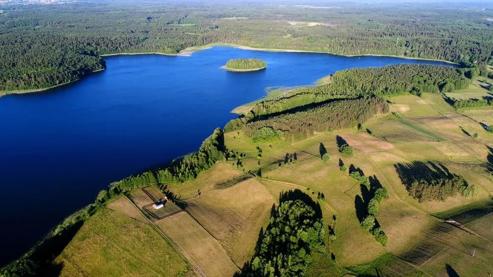 Atrakcje Warmii i Mazur: Odkryj ukryte skarby regionu i nie przegap ich