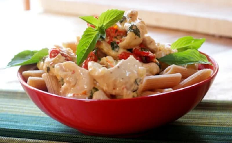 Penne z suszonymi pomidorami - proste przepisy na pyszne dania