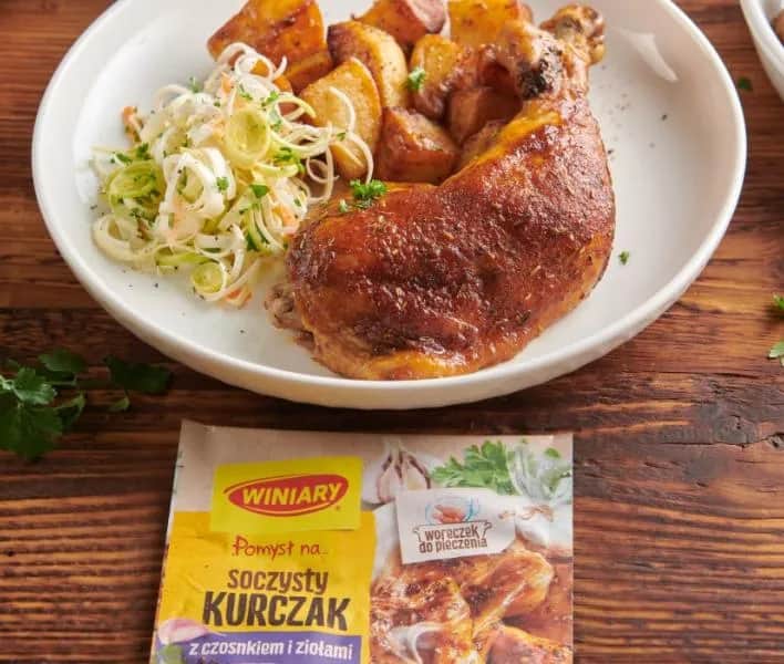 Jak piec kurczaka w rękawie, aby był soczysty i pełen smaku