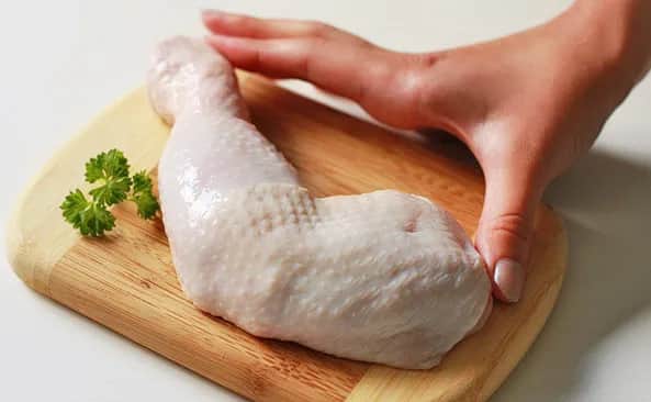 Ile kcal ma pałka z kurczaka? Zaskakujące różnice w kaloriach!