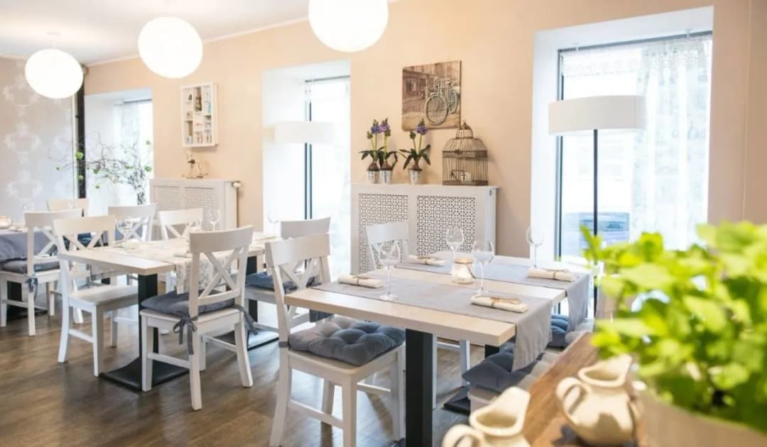 Gdzie zjeść w Opolu? Sprawdź najlepsze restauracje i lokalne smaki!
