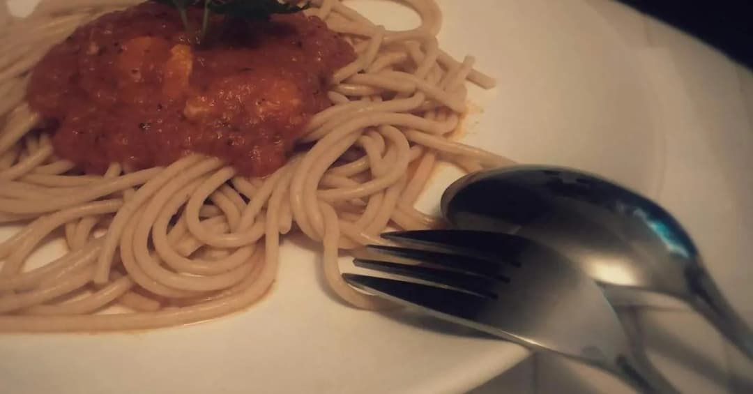 Szybki przepis na spaghetti napoletana w Thermomix – łatwo i smacznie