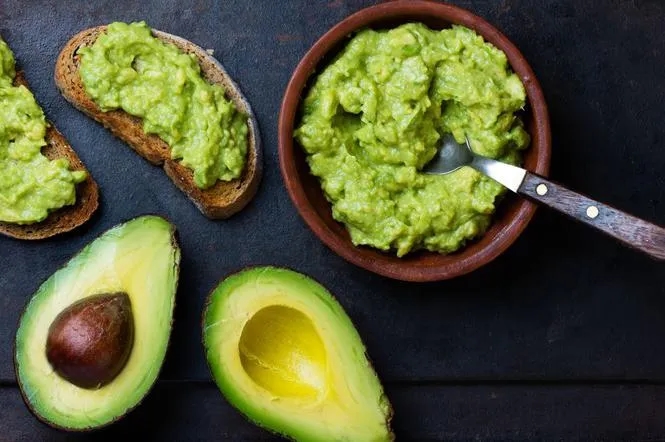 Jakie awokado do guacamole: wybierz idealne owoce dla smaku